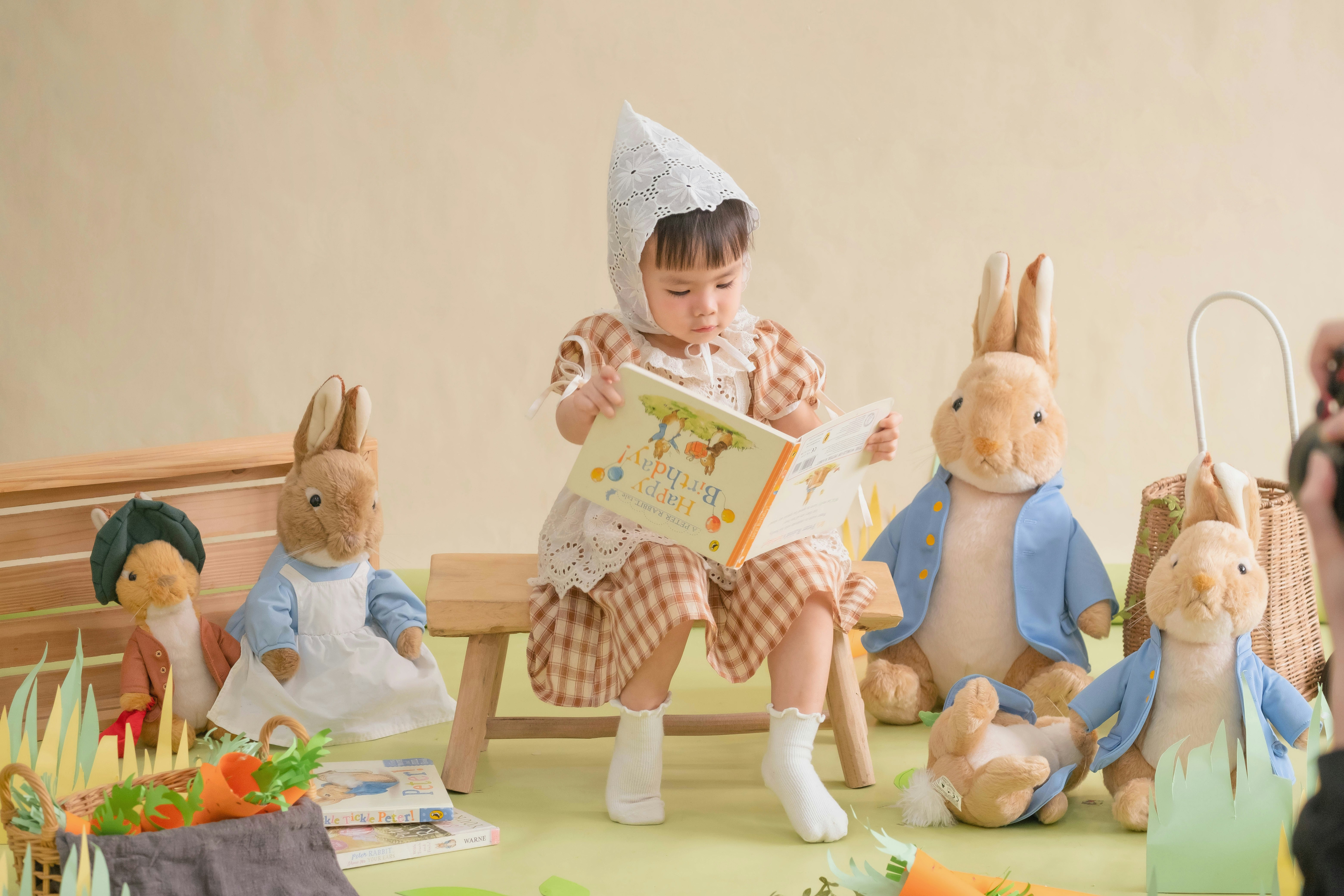 Supporting Scientific Thinking: Using Wonder, Play, and Storytelling
